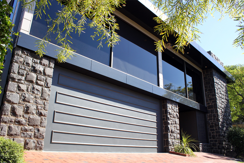rejuvenation of a post modern design - Alucobond Installation